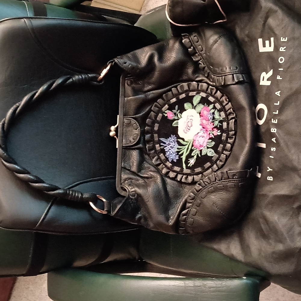 Isabella Fiore Heirloom Embroidered Frame Kiss Lock Black Leather Shoulder Bag